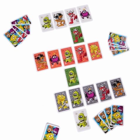 Piątka z kosmosu. Pozaziemska gra karciana